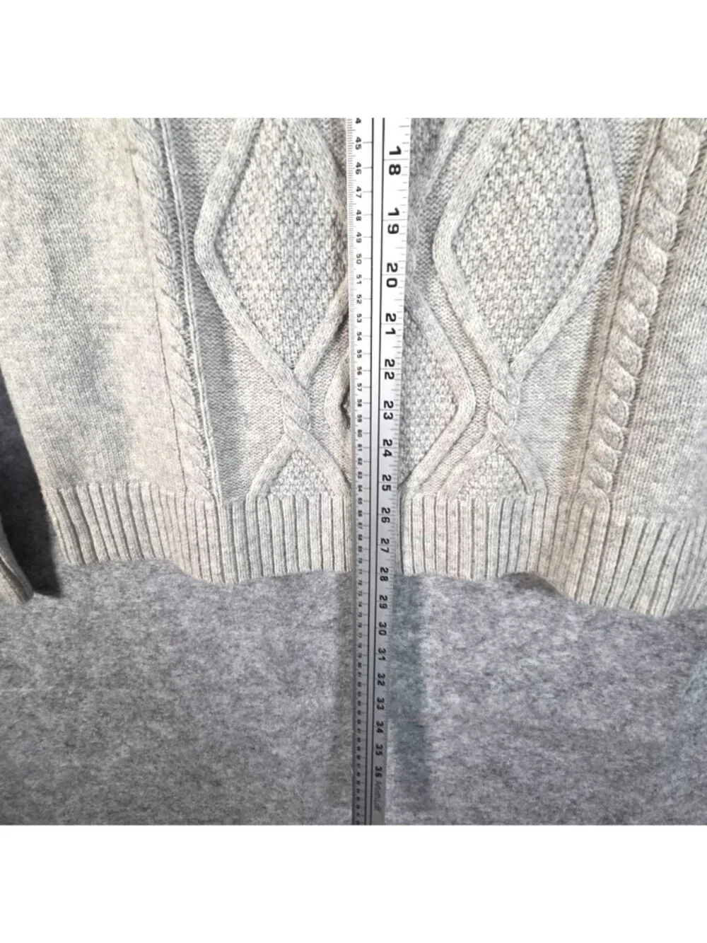 Banana Republic Beige Cable Knit Sweater Preppy Classic Cozy Men's L